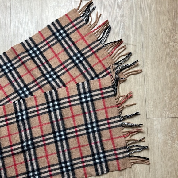 BURBERRY LONDON SCARF - Picture 3 of 4